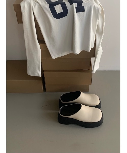 Didot.showroom（ディドット ショールーム）の「バルキーサボローファー（スリッポン・レディース・ブラック/アイボリー/ベージュ・24.5cm/24cm/23.5cm/23cm/22.5cm/25cm）」の2枚目の写真