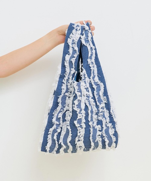 I am I in fact...（アイアムアイインファクト）の「●WAVE CUTJQ バッグ（ハンドバッグ・レディース・グレー/ネイビー・FREE）」の14枚目の写真