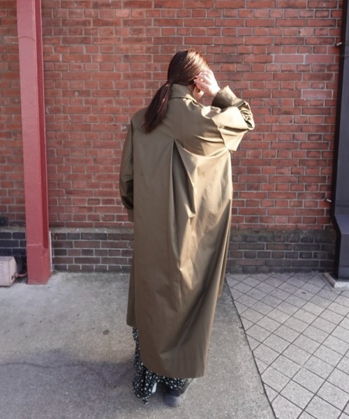 INTER FACTORY（インターファクトリー）の「Risako Sugaya - トレンチコート made in INTERFACTORY（トレンチコート・レディース・ベージュ/カーキ・FREE）」の19枚目の写真