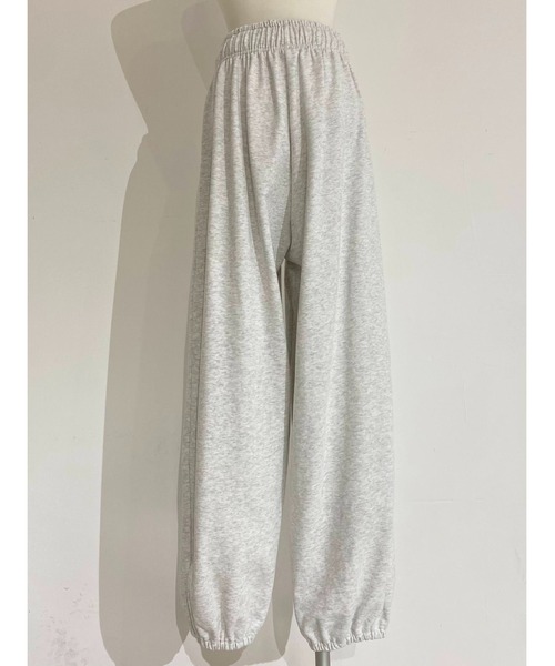 ulu（ウル）の「Easy sweat pants（スウェットパンツ・レディース・グレー・FREE）」の2枚目の写真