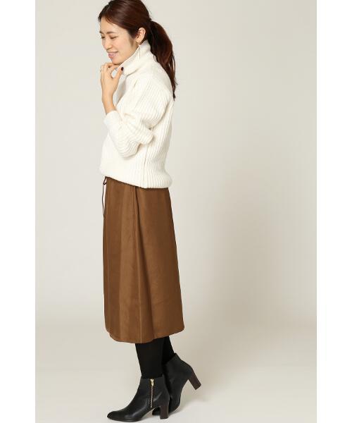 IENA（イエナ）の「CASHMERE リブタートルニットプルオーバー◆（ニット/セーター・レディース・ホワイト/ブラウン/バーガンディー/チャコールグレー・FREE）」の7枚目の写真