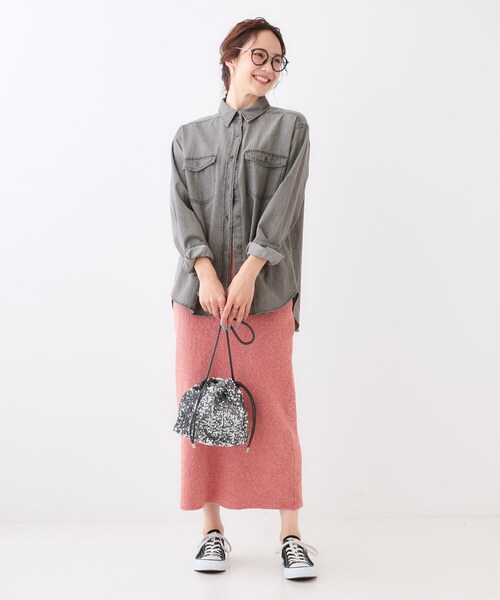 SHOO・LA・RUE(シューラルー)の「【洗える/S-LL】大人のこなれコーデに やわらかデニムシャツ(シャツ/ブラウス・レディース・ブルー/チャコールグレー/ネイビー・02/01/04/03)」の6枚目の写真