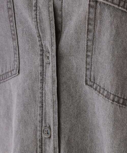 SHOO・LA・RUE(シューラルー)の「【洗える/S-LL】大人のこなれコーデに やわらかデニムシャツ(シャツ/ブラウス・レディース・ブルー/チャコールグレー/ネイビー・02/01/04/03)」の7枚目の写真