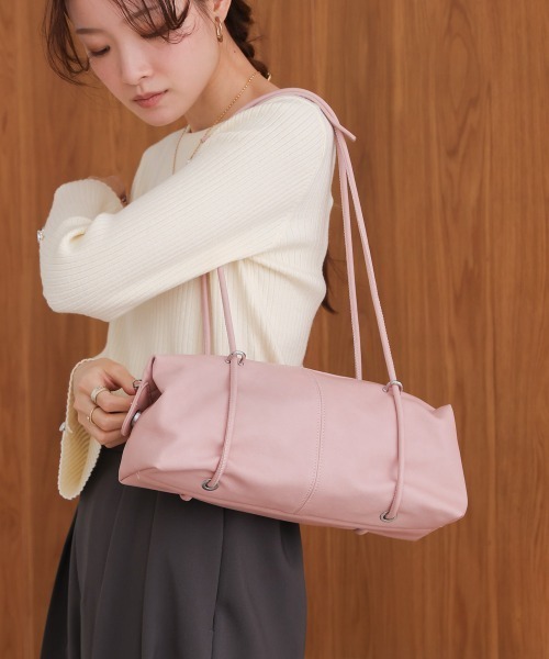 Bab（バブ）の「メタリックオーバルボストンバッグ / ペットボトル収納可能（ボストンバッグ・レディース・オフホワイト/ベージュ/ピンク/ブラック・ONESIZE）」の14枚目の写真