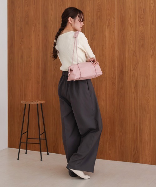 Bab（バブ）の「メタリックオーバルボストンバッグ / ペットボトル収納可能（ボストンバッグ・レディース・オフホワイト/ベージュ/ピンク/ブラック・ONESIZE）」の16枚目の写真