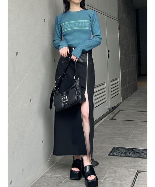 MURUA(ムルーア)の「バイカラーロゴニット(ニット/セーター・レディース・アイボリー/ブラック/オレンジ/ブルー/ブラウン・FREE)」の16枚目の写真