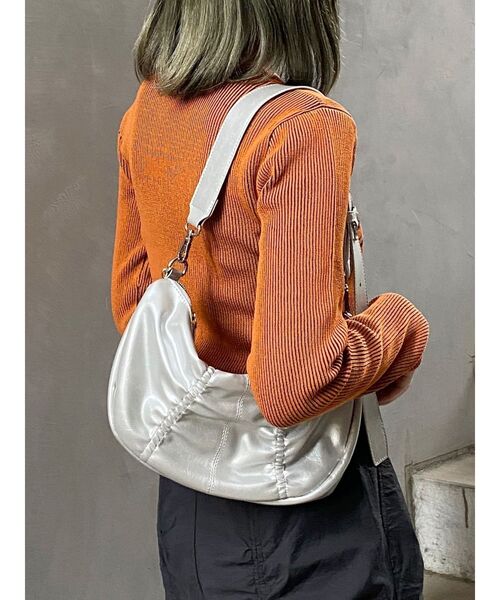 MURUA(ムルーア)の「バイカラーロゴニット(ニット/セーター・レディース・アイボリー/ブラック/オレンジ/ブルー/ブラウン・FREE)」の19枚目の写真