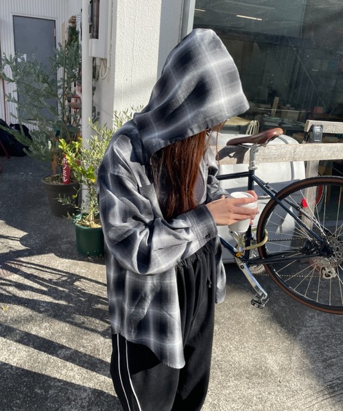 WEGO（ウィゴー）の「WEGO/【25年春夏新作】フードチェックBIGシャツ（シャツ/ブラウス・レディース・ネイビー/ブラック/レッド/サックスブルー・FREE）」の18枚目の写真