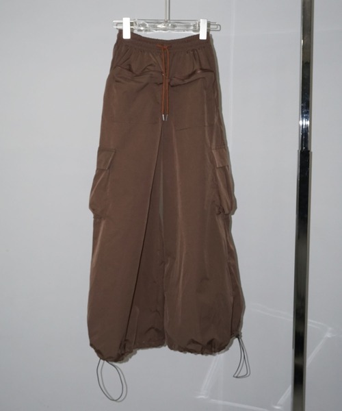 chuclla（チュクラ）の「立体ポケット ワイドカーゴ chw25s037（カーゴパンツ・レディース・ブラウン・L/S/M）」の17枚目の写真