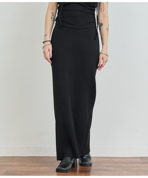 ANAP（アナップ）の「リブニットロングスカート（スカート・レディース・ブラック/グレー/オレンジ/ライトピンク・FREE）」の5枚目の写真