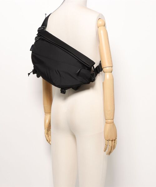 NoiR/ノアール（ノアール）の「Hexa shoulder bag / ヘキサ ショルダーバッグ（ショルダーバッグ・メンズ・ブラック系その他/ブラック・FREE）」の19枚目の写真