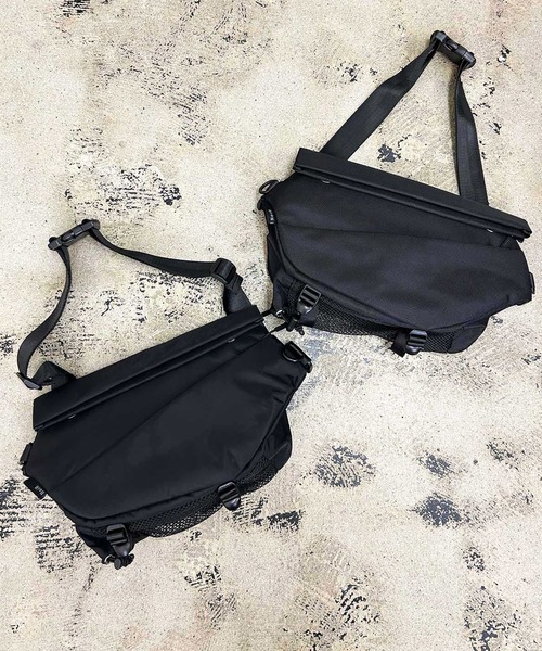 NoiR/ノアール（ノアール）の「Hexa shoulder bag / ヘキサ ショルダーバッグ（ショルダーバッグ・メンズ・ブラック系その他/ブラック・FREE）」の3枚目の写真