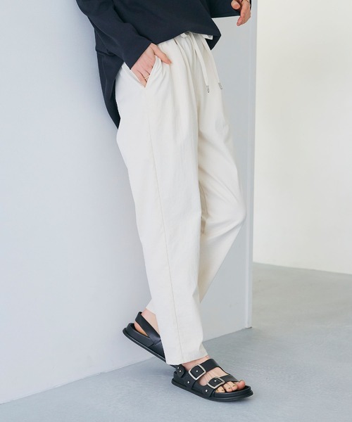 CROSS FUNCTION（クロスファンクション）の「《吸水速乾》エブ楽 きれいめイージーパンツ【CF/クロスファンクション】（その他パンツ・レディース・ライトピンク/アイボリー/カーキ/ネイビー/ベージュ/ブラック/オリーブ/ライトベージュ/サックスブルー・LL/L/M）」の2枚目の写真