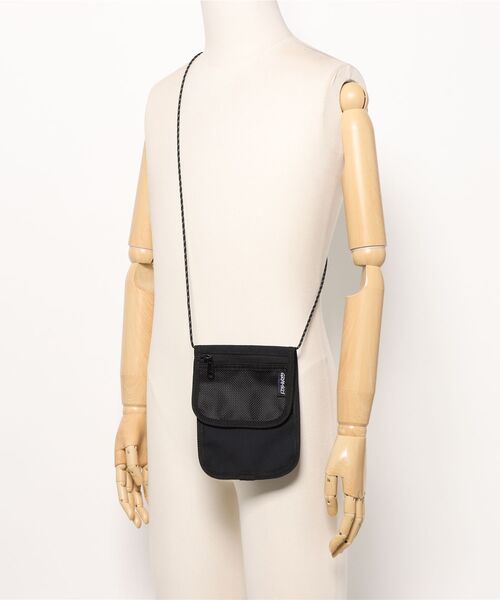 Gramicci（グラミチ）の「【63】【GRAMICCI(グラミチ) 】CORDURA NECK POUCH（ショルダーバッグ・メンズ・ブラック/オリーブ・FREE）」の3枚目の写真