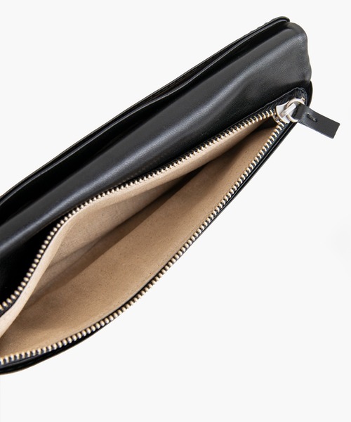 COSMIC WONDER(コズミックワンダー)の「Naturally-tanned leather wallet(財布・レディース・ブラウン/ナチュラル/ブラック・FREE)」の10枚目の写真