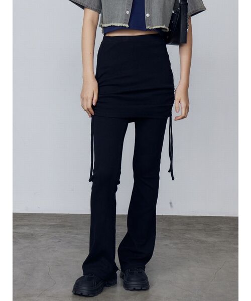 EMODA（エモダ）の「レイヤースカートフィットフレアパンツ（その他パンツ・レディース・ブラック/グレー/ネイビー・FREE）」の4枚目の写真