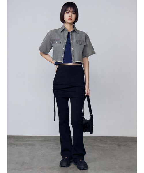 EMODA（エモダ）の「レイヤースカートフィットフレアパンツ（その他パンツ・レディース・ブラック/グレー/ネイビー・FREE）」の6枚目の写真