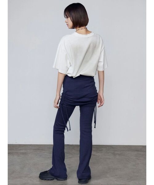 EMODA（エモダ）の「レイヤースカートフィットフレアパンツ（その他パンツ・レディース・ブラック/グレー/ネイビー・FREE）」の16枚目の写真