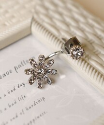 【金属アレルギー対応】フラワーキャッチピアス