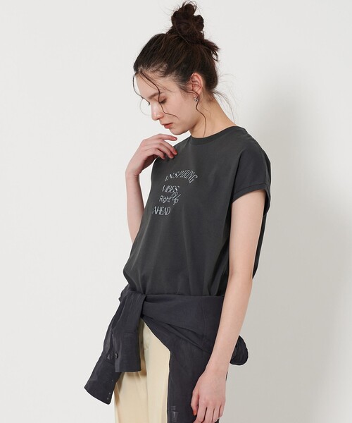 BEAUTY&YOUTH UNITED ARROWS(ビューティーアンドユースユナイテッドアローズ)の「コットン ロゴプリント フレンチスリーブ Tシャツ(Tシャツ/カットソー・レディース・ナチュラル/オフホワイト/ダークグレー/ライトピンク・FREE)」の18枚目の写真