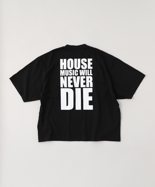 is-ness（イズネス）の「ISNESS MUSIC / イズネス ミュージック HOUSE MUSIC WILL NEVER DIE（Tシャツ/カットソー・メンズ・ホワイト/ブラック・LARGE/MEDIUM）」の7枚目の写真