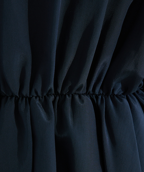 qualite（カリテ）の「ボリュームギャザータックTOP/オフィスカジュアル/夏服/二の腕カバー/パフスリーブ/リボン（シャツ/ブラウス・レディース・ライム/ホワイト/モカ/ネイビー・フリー）」の20枚目の写真