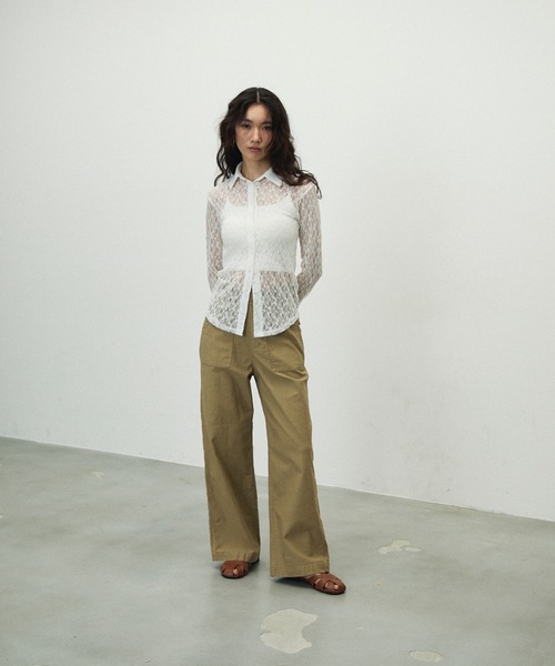 Lutim by u(ルチバイユー)の「Sheer Lace Tight Fit Shirt / シアーレースタイトフィットシャツ(シャツ/ブラウス・レディース・ホワイト/ブラック・FREE)」の4枚目の写真