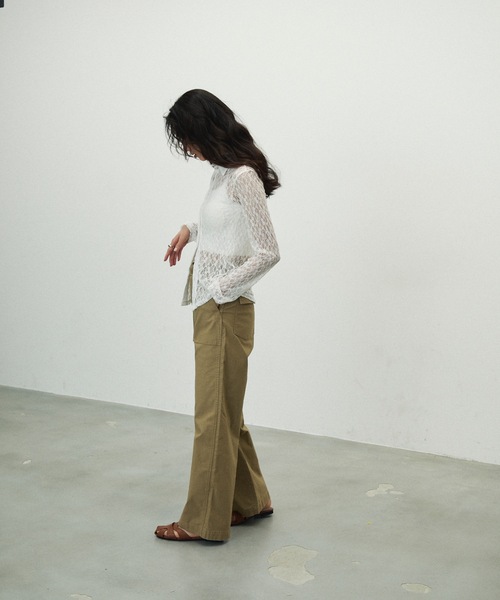 Lutim by u(ルチバイユー)の「Sheer Lace Tight Fit Shirt / シアーレースタイトフィットシャツ(シャツ/ブラウス・レディース・ホワイト/ブラック・FREE)」の5枚目の写真
