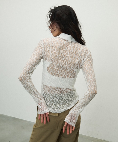 Lutim by u(ルチバイユー)の「Sheer Lace Tight Fit Shirt / シアーレースタイトフィットシャツ(シャツ/ブラウス・レディース・ホワイト/ブラック・FREE)」の3枚目の写真