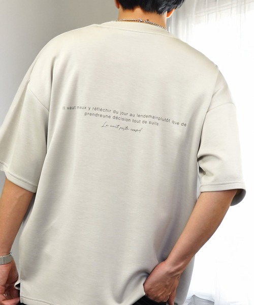 L'atelier(ラトリエ)の「肌触り ストレッチ Tシャツ半袖 ストリート 接触冷感 ロゴ T(Tシャツ/カットソー・メンズ・ホワイト系2/グレー系1/グレー系2/グレー系3/グレー系4/ホワイト系4/ホワイト系1/ブラック系4/ブラック系3/ブラック系2/ブラック系1/ホワイト系3/ダルブルー系1・LL/L/M)」の10枚目の写真