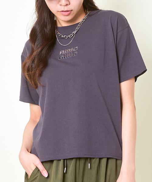 GORGE(ゴージ)の「《ちびロゴ×くりぬき》レディース 半袖Tシャツ カジュアル ベーシック 春夏秋(Tシャツ/カットソー・レディース・オフホワイト/グリーン/チャコール・F)」の3枚目の写真