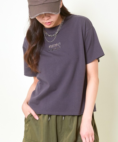 GORGE(ゴージ)の「《ちびロゴ×くりぬき》レディース 半袖Tシャツ カジュアル ベーシック 春夏秋(Tシャツ/カットソー・レディース・オフホワイト/グリーン/チャコール・F)」の4枚目の写真