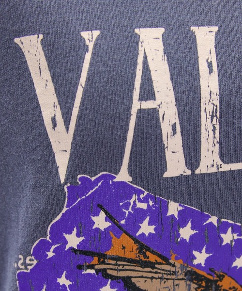 clear（クリア）の「オーバーサイズケミカル加工グラフィックTシャツ [着回し力抜群 大人 カジュアル]≪2025SS新作≫（Tシャツ/カットソー・レディース・ネイビー/チャコールグレー・F）」の4枚目の写真