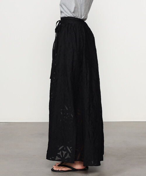 WALANCE（ワランス）の「WALANCE | リバースアップリケ フレアスカート WOMEN（スカート・レディース・ブラック・F）」の5枚目の写真