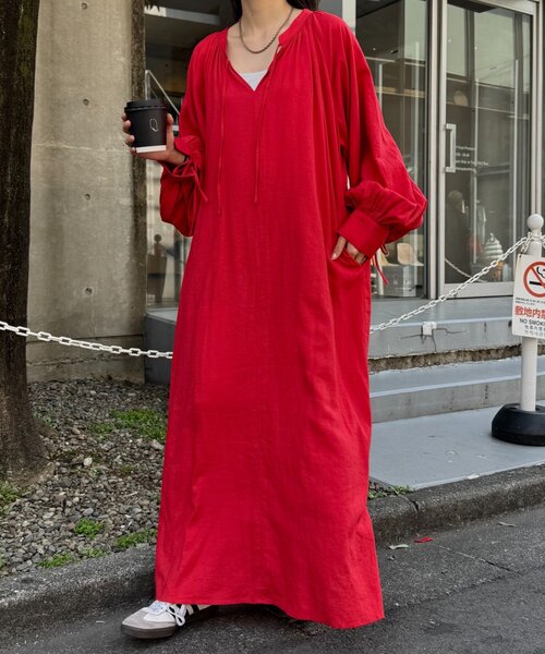 CIAOPANIC TYPY（チャオパニックティピー）の「【きくちゃん企画】リネンレーヨンボリュームスリーブワンピース（ワンピース・レディース・チャコールグレー/レッド/ベージュ・ONE SIZE）」の3枚目の写真