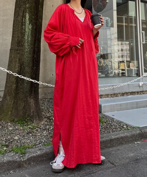 CIAOPANIC TYPY（チャオパニックティピー）の「【きくちゃん企画】リネンレーヨンボリュームスリーブワンピース（ワンピース・レディース・チャコールグレー/レッド/ベージュ・ONE SIZE）」の5枚目の写真