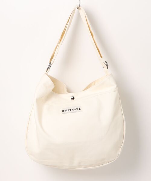 KANGOL（カンゴール）の「【KANGOL 】カラビナ付き キャンバス BIGショルダーバッグ（ショルダーバッグ・メンズ・オフホワイト/ブラック/ホワイト系その他・FREE）」の4枚目の写真