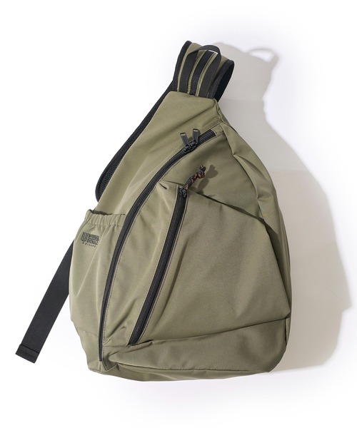 UNIVERSAL OVERALL(ユニバーサルオーバーオール)の「【UNIVERSAL OVERALL】ONIGIRI ONE SHOULDER / オニギリ型 ワンショルダーバッグ(ショルダーバッグ・レディース・ネイビー/ブルー/グレイッシュベージュ/ブラック/カーキ・FREE)」の9枚目の写真