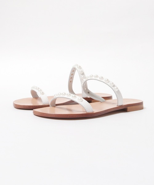 FABIO RUSCONI（ファビオルスコーニ）の「FABIO RUSCONI/ファビオ ルスコーニ パールタブルベルトフラットサンダル（サンダル・レディース・ホワイト系その他・38）」の2枚目の写真