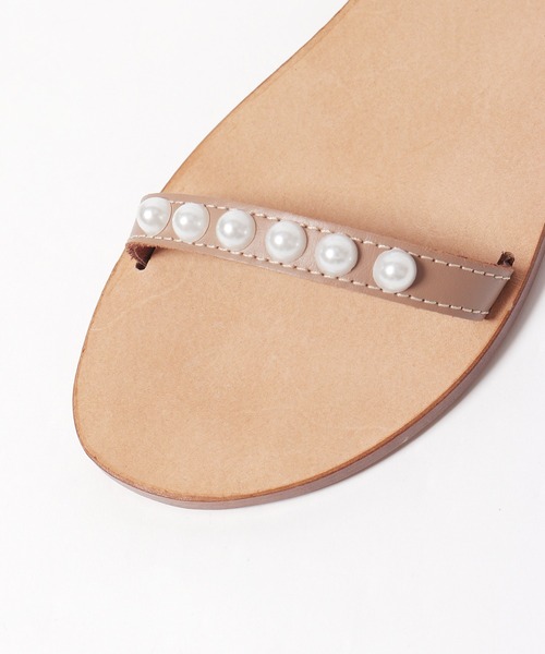 FABIO RUSCONI（ファビオルスコーニ）の「FABIO RUSCONI/ファビオ ルスコーニ パールタブルベルトフラットサンダル（サンダル・レディース・ホワイト系その他・38）」の5枚目の写真
