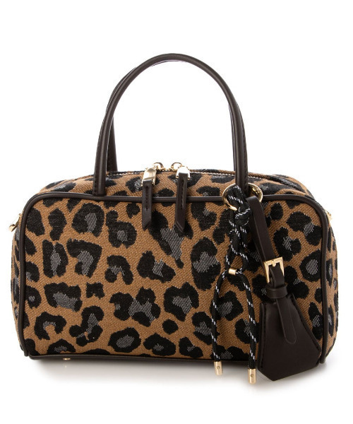 cache cache(カシュ カシュ)の「カシュカシュ cachecache / チャーム付横長ボストン(ボストンバッグ・レディース・キャメル/ベージュ系その他/ワインレッド/レオパード/シルバー/ブラック/イエロー/サックスブルー/アイボリー・FREE)」の9枚目の写真