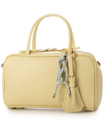 cache cache（カシュ カシュ）の「カシュカシュ cachecache / チャーム付横長ボストン（ボストンバッグ）」