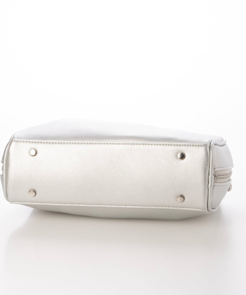 cache cache(カシュ カシュ)の「カシュカシュ cachecache / チャーム付横長ボストン(ボストンバッグ・レディース・キャメル/ベージュ系その他/ワインレッド/レオパード/シルバー/ブラック/イエロー/サックスブルー/アイボリー・FREE)」の17枚目の写真