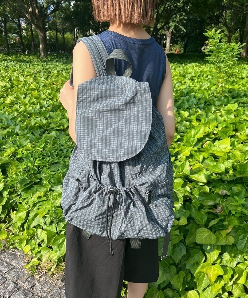 MERLOT(メルロー)の「グリッドチェックバッグパック(バックパック/リュック・レディース・チャコールグレー/ブラック・FREE)」の21枚目の写真