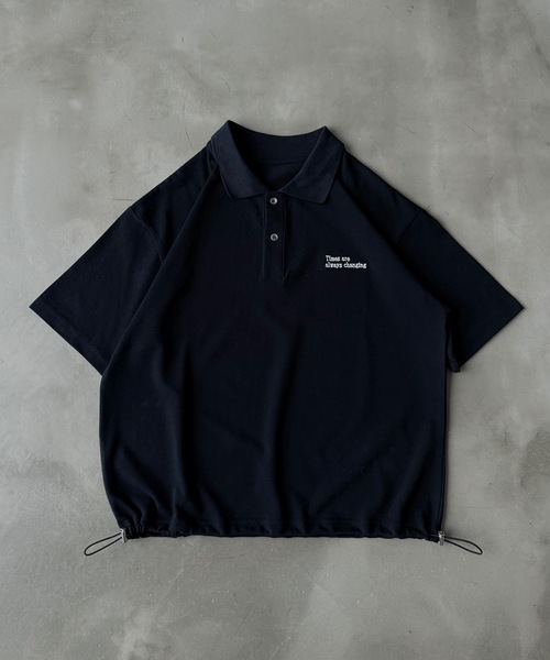 UNDERSTATEMENTs（アンダーステイトメント）の「【ユニセックス】MOSS STITCH DRAW CODE POLO SHIRT  ／ドローコード鹿の子ポロシャツ（ポロシャツ・メンズ・ブラック/ネイビー・MEDIUM/LARGE）」の2枚目の写真
