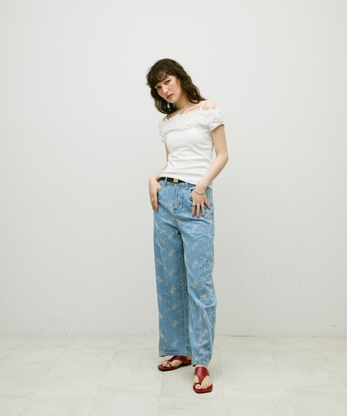 Lutim by u（ルチバイユー）の「Flower denim barrel pants / フラワーデニムバレルパンツ（デニムパンツ・レディース・ホワイト/ブルー・SMALL/MEDIUM）」の15枚目の写真