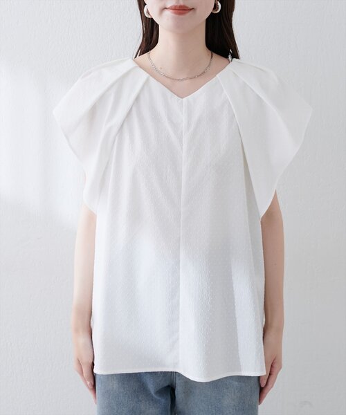 natural couture（ナチュラルクチュール）の「ドビードットフレア袖ブラウス（シャツ/ブラウス・レディース・ブラック/グリーン/サックスブルー/オフホワイト・FREE）」の16枚目の写真