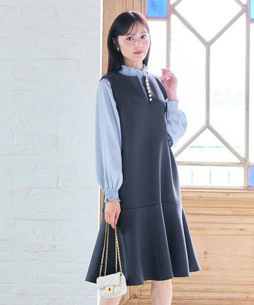 Feroux(フェルゥ)の「パール付きダンボール ジャンパースカート(ドレス・レディース・スカイブルー系/グレー系/アイボリー系・MEDIUM/SMALL)」の2枚目の写真