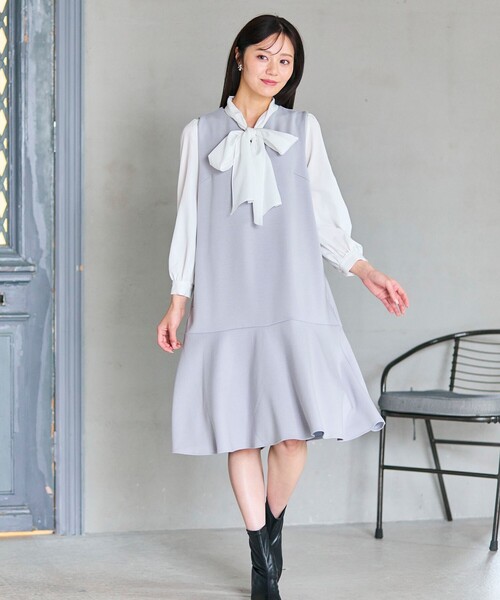 Feroux(フェルゥ)の「パール付きダンボール ジャンパースカート(ドレス・レディース・スカイブルー系/グレー系/アイボリー系・MEDIUM/SMALL)」の3枚目の写真