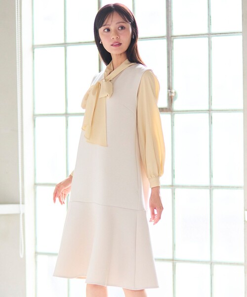 Feroux(フェルゥ)の「パール付きダンボール ジャンパースカート(ドレス・レディース・スカイブルー系/グレー系/アイボリー系・MEDIUM/SMALL)」の9枚目の写真